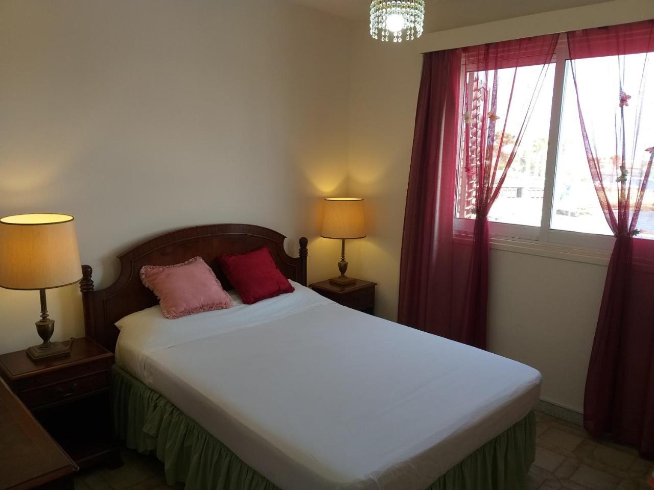 777 Beach Guesthouse Пафос Екстериор снимка